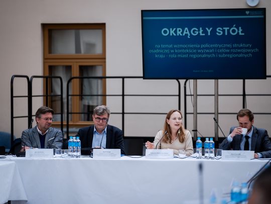 Okrągły Stół w Kamienicy Deskurów (zdjęcia)