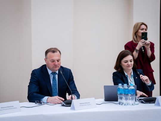 Okrągły Stół w Kamienicy Deskurów (zdjęcia)