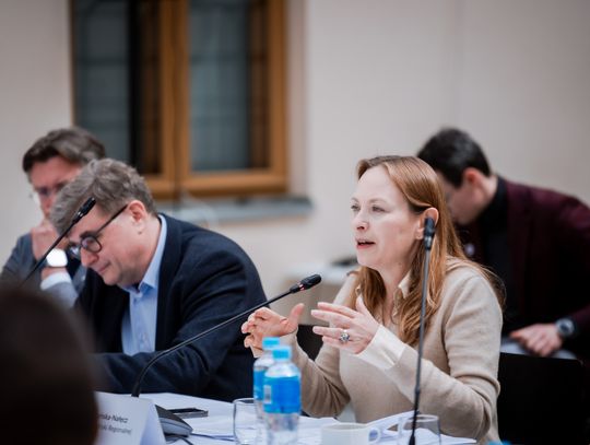 Okrągły Stół w Kamienicy Deskurów (zdjęcia)