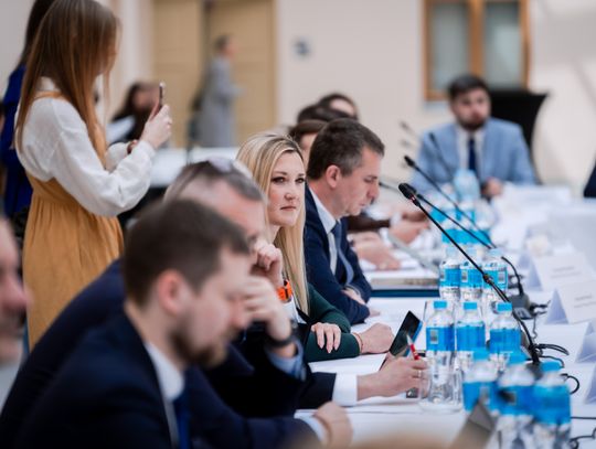 Okrągły Stół w Kamienicy Deskurów (zdjęcia)