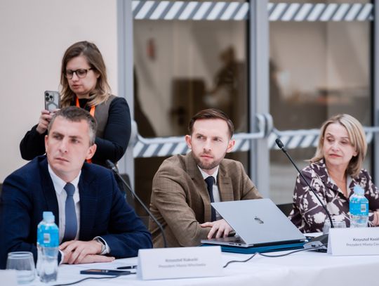 Okrągły Stół w Kamienicy Deskurów (zdjęcia)