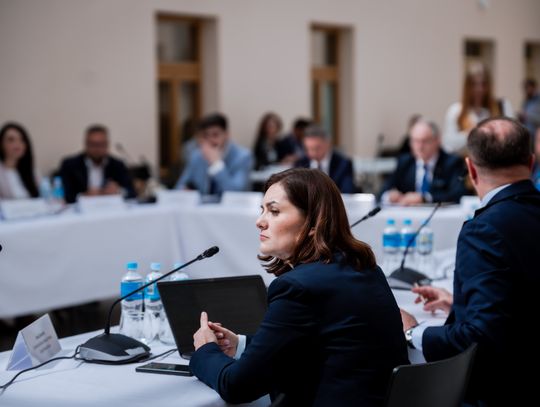 Okrągły Stół w Kamienicy Deskurów (zdjęcia)