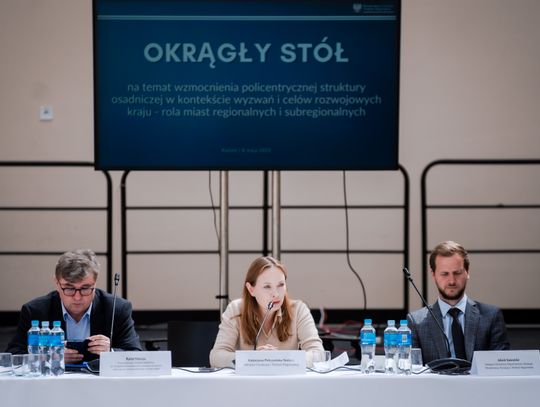 Okrągły Stół w Kamienicy Deskurów (zdjęcia)