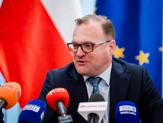 Podpisanie umów w Urzędzie Miejskim (zdjęcia)