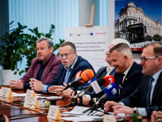 Podpisanie umów w Urzędzie Miejskim (zdjęcia)