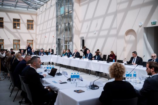 Okrągły Stół w Kamienicy Deskurów (zdjęcia)