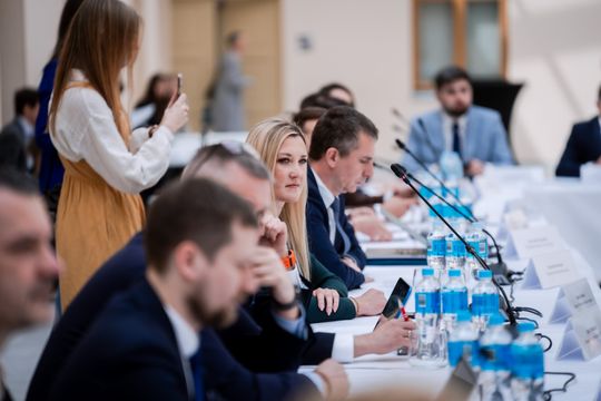 Okrągły Stół w Kamienicy Deskurów (zdjęcia)