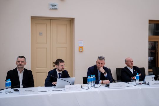 Okrągły Stół w Kamienicy Deskurów (zdjęcia)