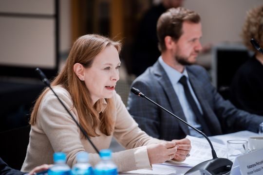 Okrągły Stół w Kamienicy Deskurów (zdjęcia)