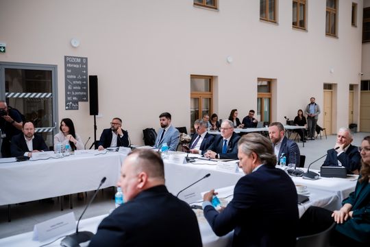 Okrągły Stół w Kamienicy Deskurów (zdjęcia)