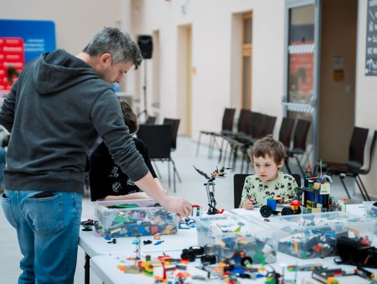 Twórcze warsztaty LEGO w Kamienicy Deskurów (zdjęcia)