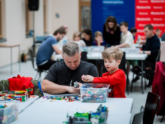 Twórcze warsztaty LEGO w Kamienicy Deskurów (zdjęcia)
