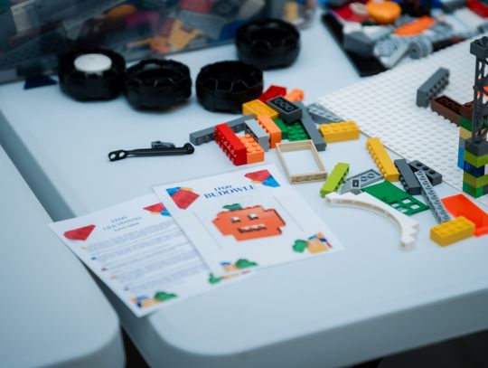 Twórcze warsztaty LEGO w Kamienicy Deskurów (zdjęcia)