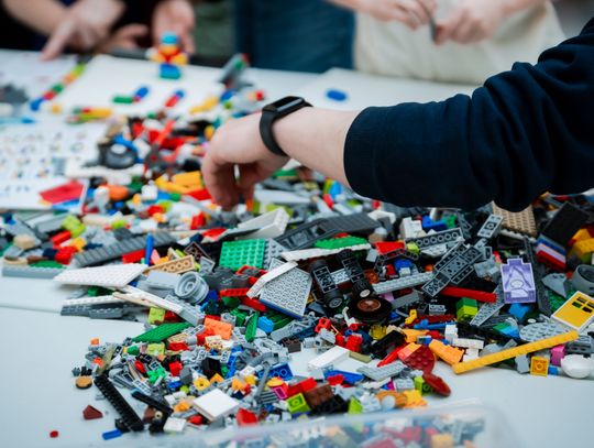 Twórcze warsztaty LEGO w Kamienicy Deskurów (zdjęcia)