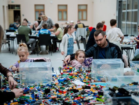Twórcze warsztaty LEGO w Kamienicy Deskurów (zdjęcia)