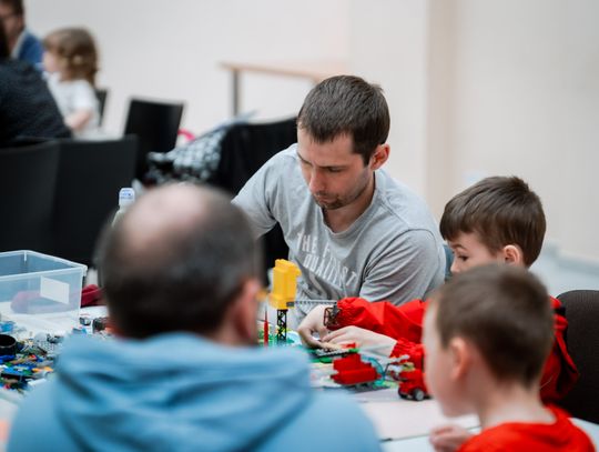 Twórcze warsztaty LEGO w Kamienicy Deskurów (zdjęcia)