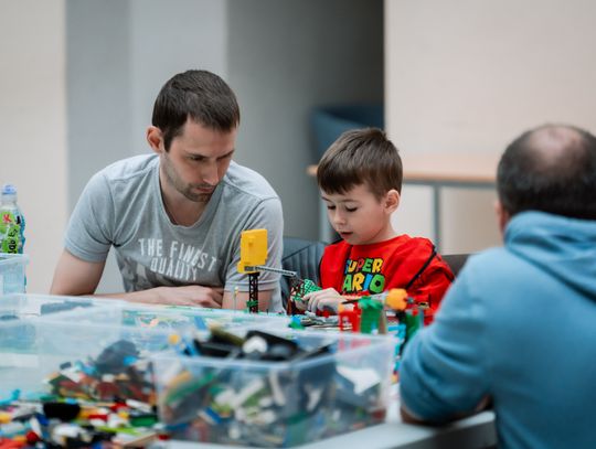 Twórcze warsztaty LEGO w Kamienicy Deskurów (zdjęcia)