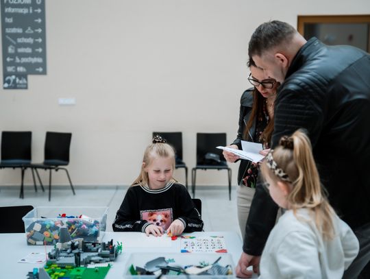 Twórcze warsztaty LEGO w Kamienicy Deskurów (zdjęcia)