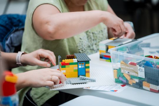 Twórcze warsztaty LEGO w Kamienicy Deskurów (zdjęcia)