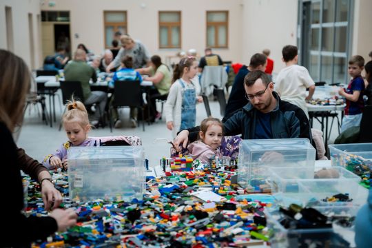Twórcze warsztaty LEGO w Kamienicy Deskurów (zdjęcia)