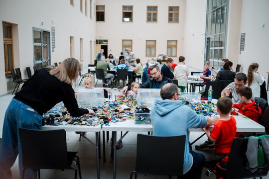 Twórcze warsztaty LEGO w Kamienicy Deskurów (zdjęcia)