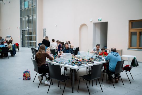Twórcze warsztaty LEGO w Kamienicy Deskurów (zdjęcia)