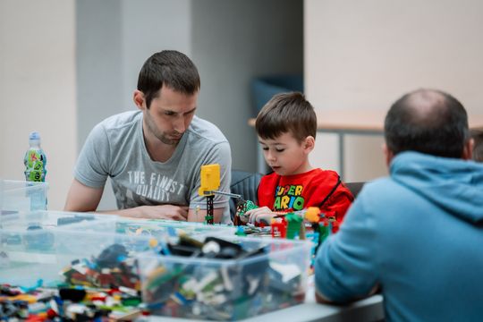 Twórcze warsztaty LEGO w Kamienicy Deskurów (zdjęcia)