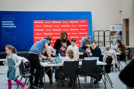 Twórcze warsztaty LEGO w Kamienicy Deskurów (zdjęcia)