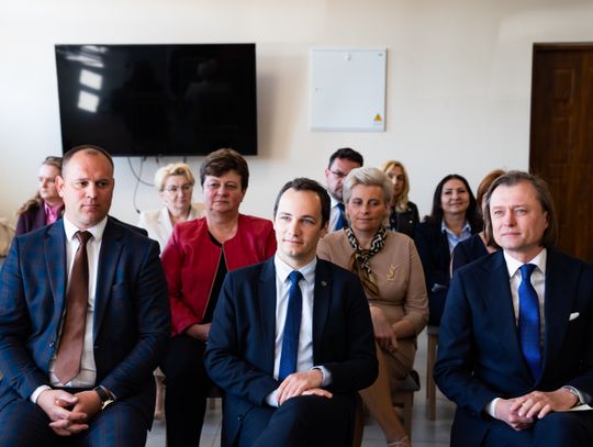 Podpisanie umów na drogi lokalne w ramach Rządowego Funduszu Rozwoju Dróg (zdjęcia)