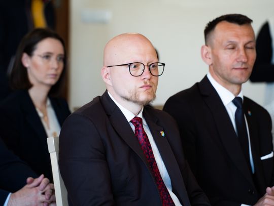 Podpisanie umów na drogi lokalne w ramach Rządowego Funduszu Rozwoju Dróg (zdjęcia)