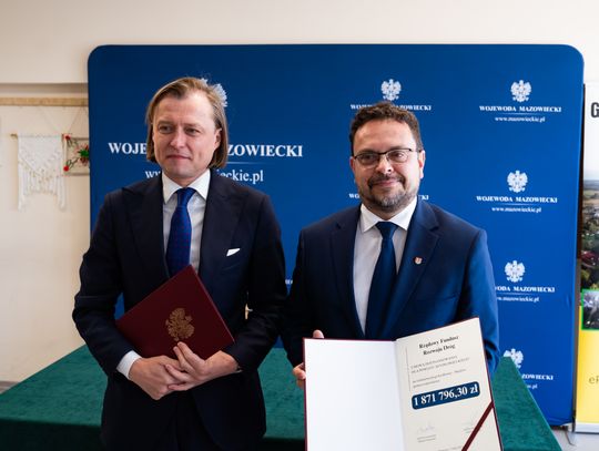 Podpisanie umów na drogi lokalne w ramach Rządowego Funduszu Rozwoju Dróg (zdjęcia)