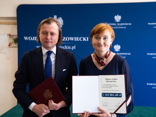 Podpisanie umów na drogi lokalne w ramach Rządowego Funduszu Rozwoju Dróg (zdjęcia)