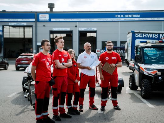 Przekazanie sprzętu ratunkowego dla ŚLWOPR (zdjęcia)