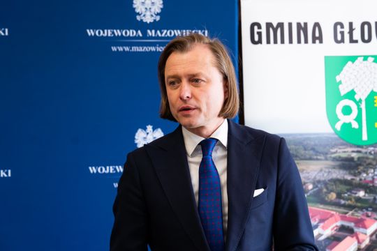 Podpisanie umów na drogi lokalne w ramach Rządowego Funduszu Rozwoju Dróg (zdjęcia)