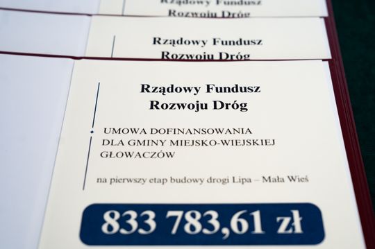 Podpisanie umów na drogi lokalne w ramach Rządowego Funduszu Rozwoju Dróg (zdjęcia)