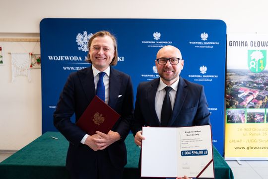 Podpisanie umów na drogi lokalne w ramach Rządowego Funduszu Rozwoju Dróg (zdjęcia)