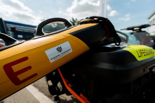 Przekazanie sprzętu ratunkowego dla ŚLWOPR (zdjęcia)