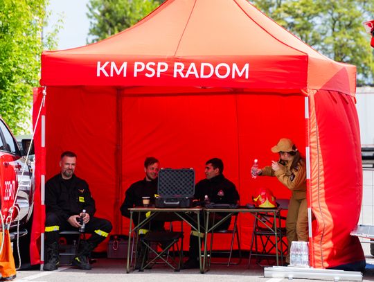 Mundurowe targi pracy w PUP Radom (zdjęcia)