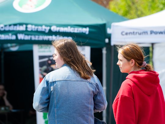 Mundurowe targi pracy w PUP Radom (zdjęcia)
