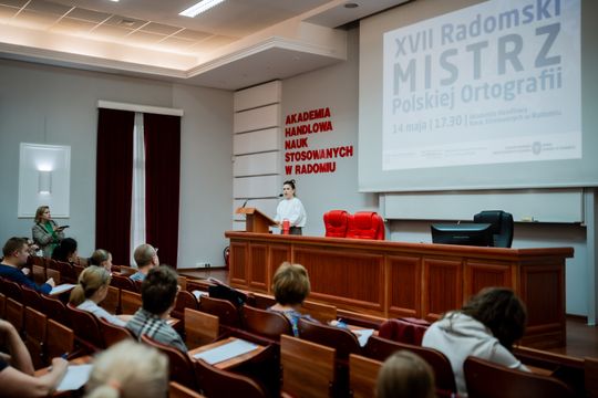 XVII Konkurs o tytuł Radomskiego Mistrza Polskiej Ortografii (zdjęcia)