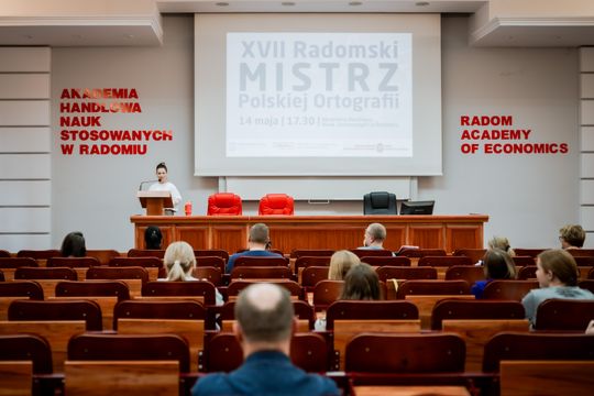 XVII Konkurs o tytuł Radomskiego Mistrza Polskiej Ortografii (zdjęcia)