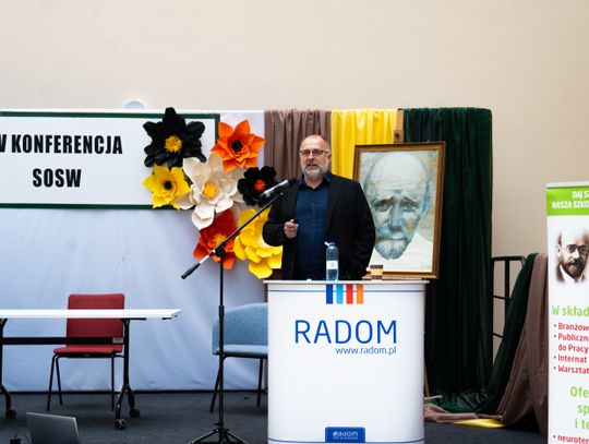 IV Konferencja SOSW z cyklu „Edukacja i rozwój” w Kamienicy Deskurów (zdjęcia)