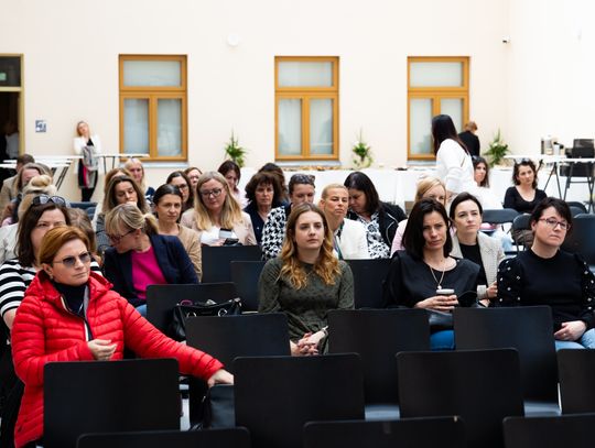IV Konferencja SOSW z cyklu „Edukacja i rozwój” w Kamienicy Deskurów (zdjęcia)