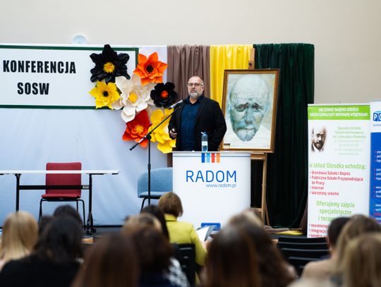 IV Konferencja SOSW z cyklu „Edukacja i rozwój” w Kamienicy Deskurów (zdjęcia)