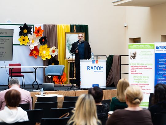 IV Konferencja SOSW z cyklu „Edukacja i rozwój” w Kamienicy Deskurów (zdjęcia)