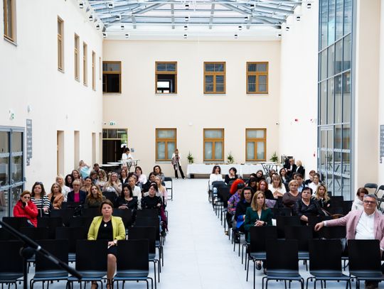 IV Konferencja SOSW z cyklu „Edukacja i rozwój” w Kamienicy Deskurów (zdjęcia)