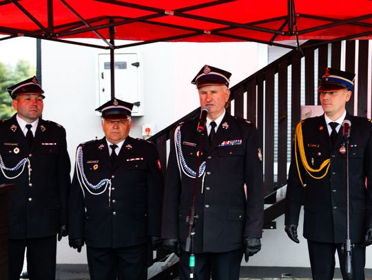 Przekazanie wozu strażackiego dla OSP Wola Korzeniowa (zdjęcia)