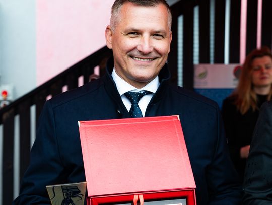 Przekazanie wozu strażackiego dla OSP Wola Korzeniowa (zdjęcia)