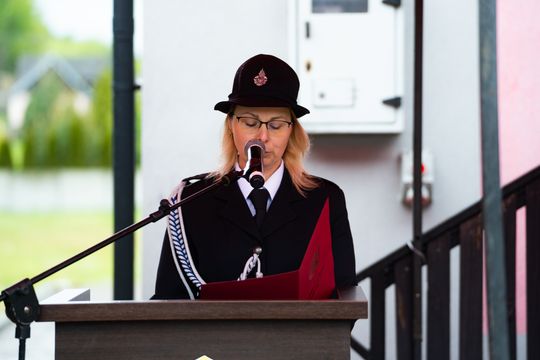 Przekazanie wozu strażackiego dla OSP Wola Korzeniowa (zdjęcia)