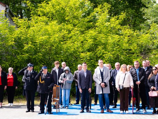 Otwarcie strażnicy oraz przekazanie sprzętu dla OSP w Janikowie (zdjęcia)